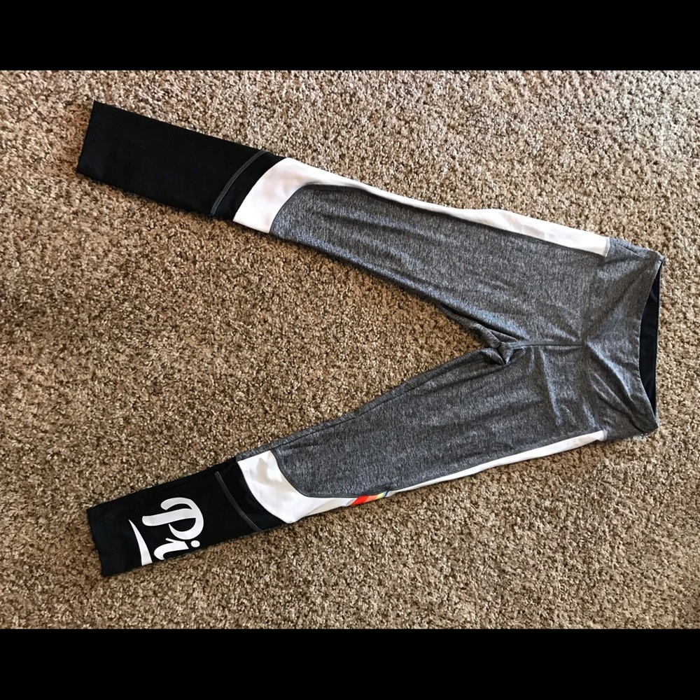 Victoria’s Secret PINK leggings